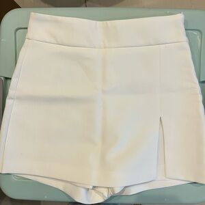 Zara - White Mini Skort